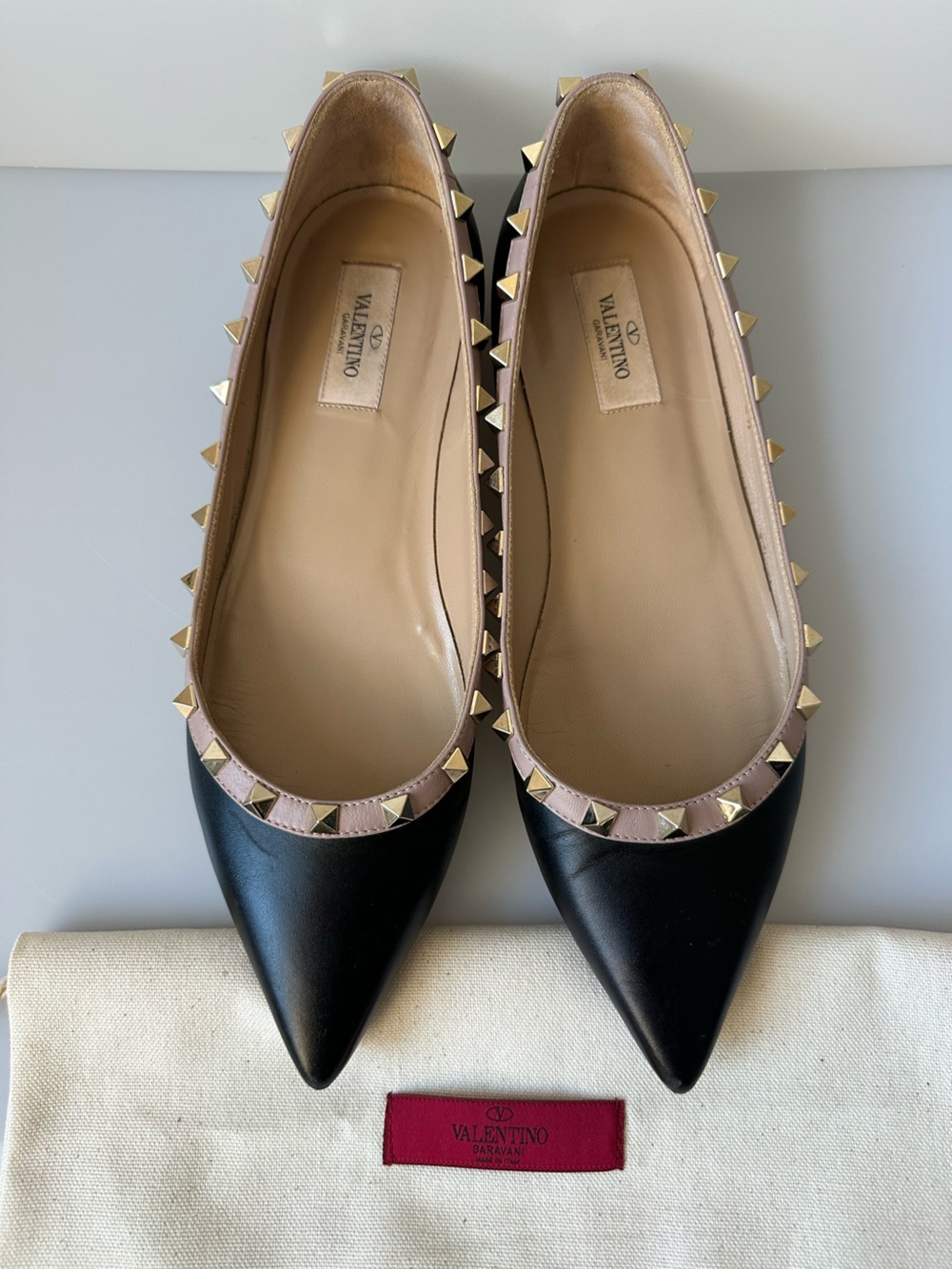 AUTHENTIC VALENTINO GARAVANI Rockstud Ballet Flats Black Leather Nude Trim